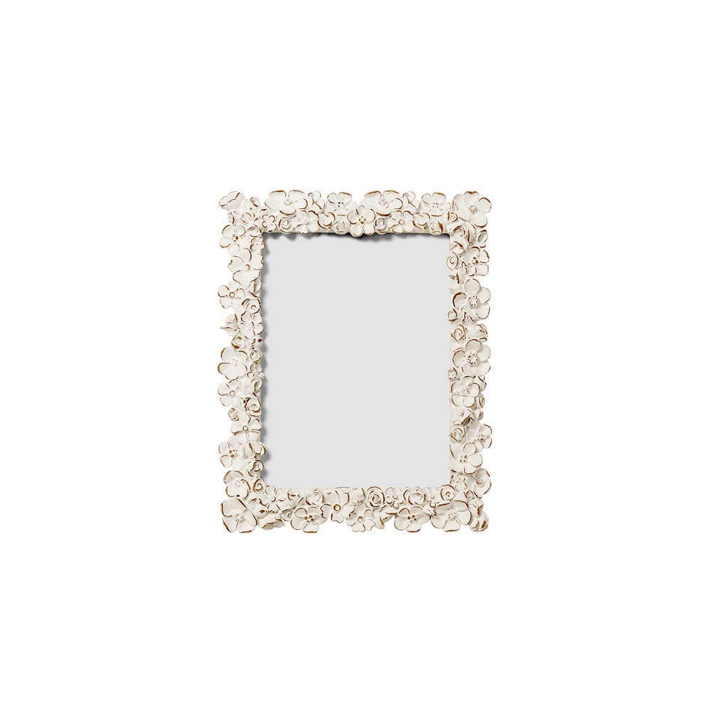 Floral theme photo frame in resin size (external) 18x3x24